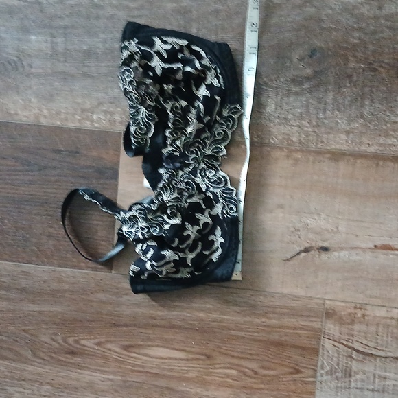 Lace bra - Picture 8 of 9